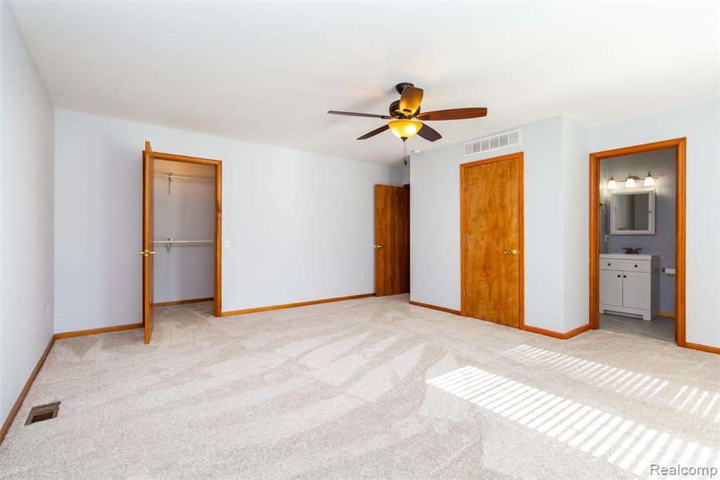 11270 Linda Kay, Goodrich Vlg, MI — Photo 18