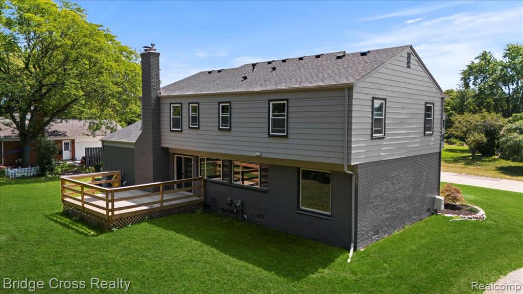 655 S Spinningwheel Lane, Bloomfield Hills, MI 48304 — Photo 42