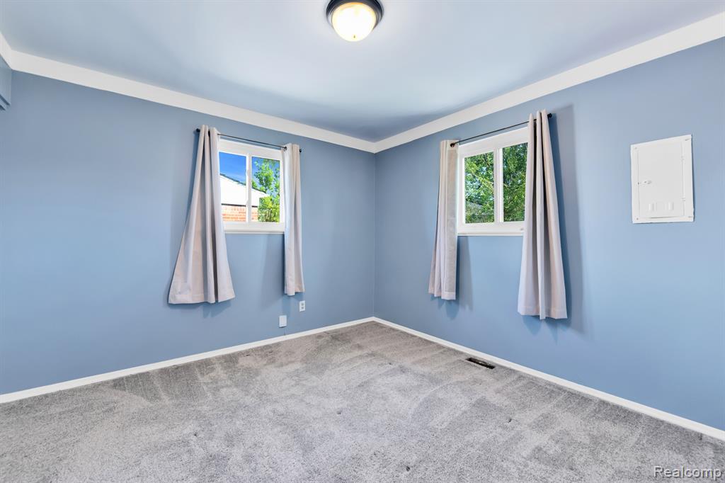 4640 ARDEN Avenue, Warren, MI 48092 — Photo 16