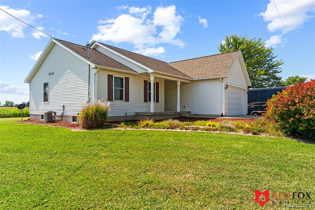 8110 Middleton Road, Corunna, MI 48817 — Photo 3