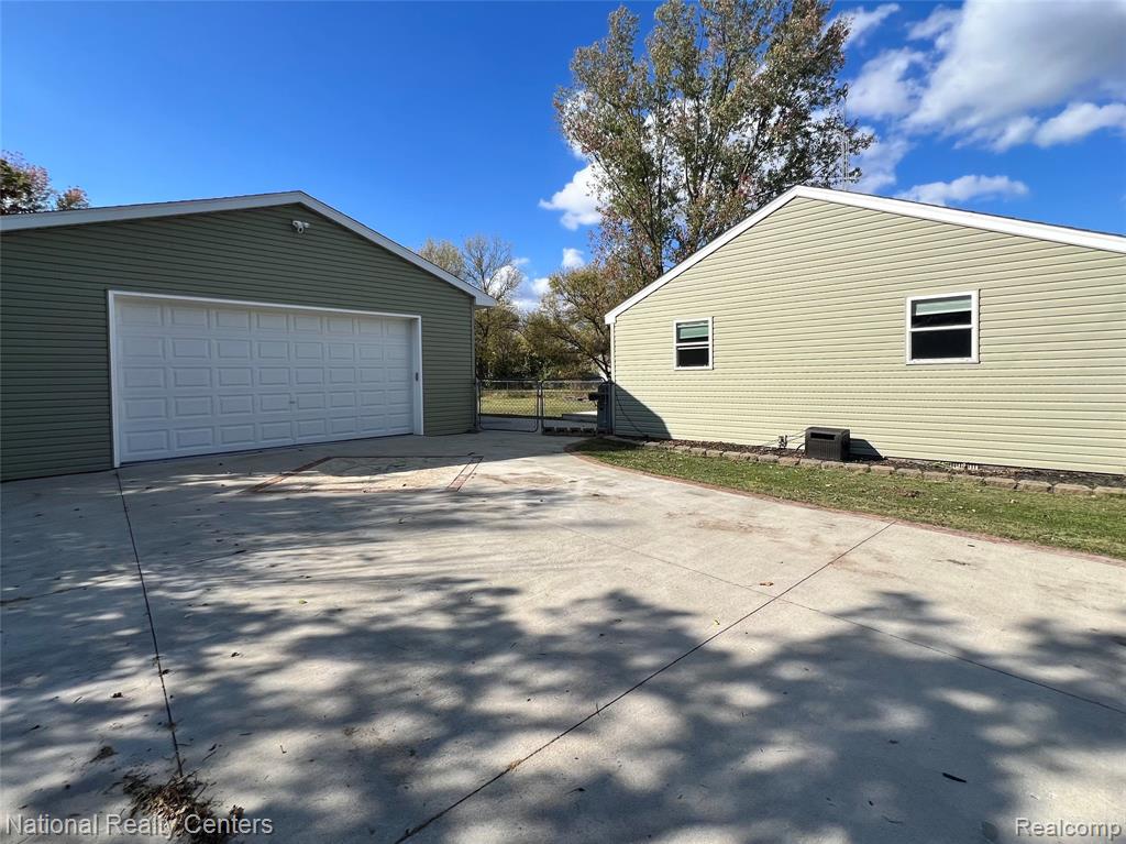 7444 Rory Street, Grand Blanc, MI 48439 — Photo 29