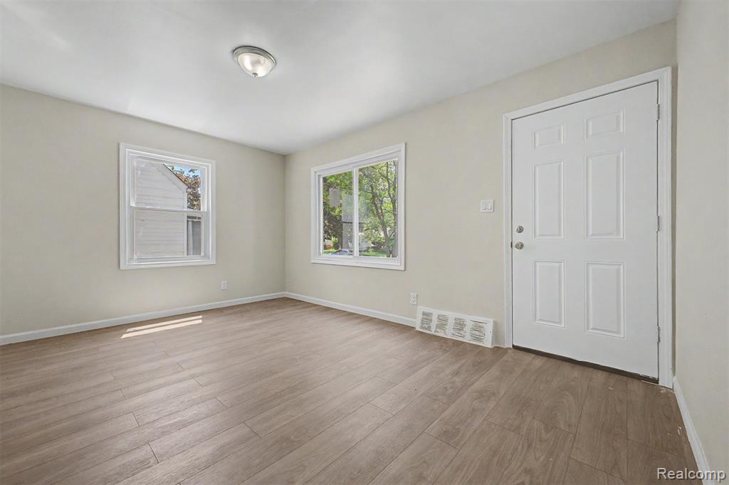 8300 Stout Street, Detroit, MI 48228 — Photo 4