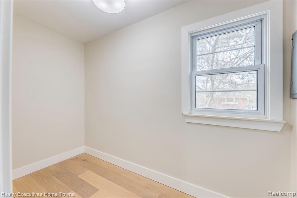 18910 Devonshire Street, Beverly Hills, MI 48025 — Photo 27