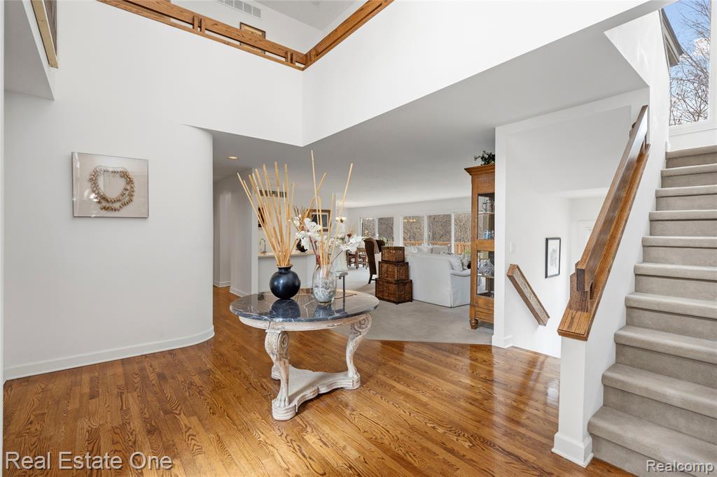 7026 Daventry Woods Drive, West Bloomfield, MI — Photo 6