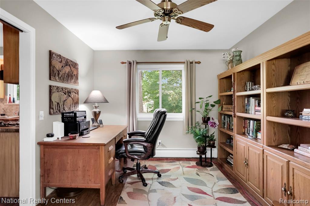 1521 Thread Valley, Holly, MI 48442 — Photo 25