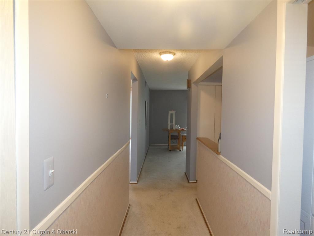 42563 PLYMOUTH HOLLOW Drive, Plymouth, MI 48170 — Photo 4