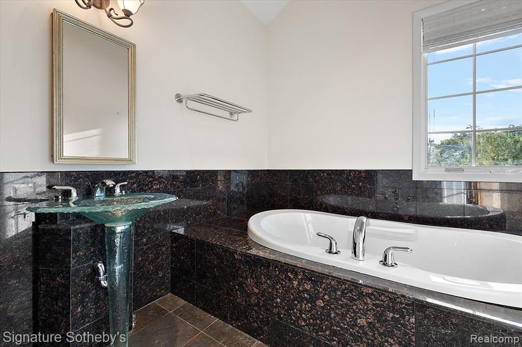 22601 Highbank Drive, Beverly Hills, MI 48025 — Photo 45