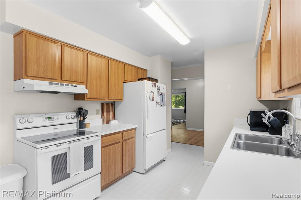 8370 W Rolston Road, Linden, MI 48451 — Photo 11