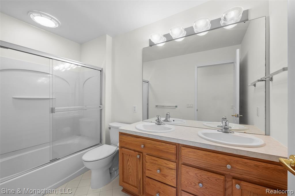 48322 Antique Road, Canton, MI 48187 — Photo 29