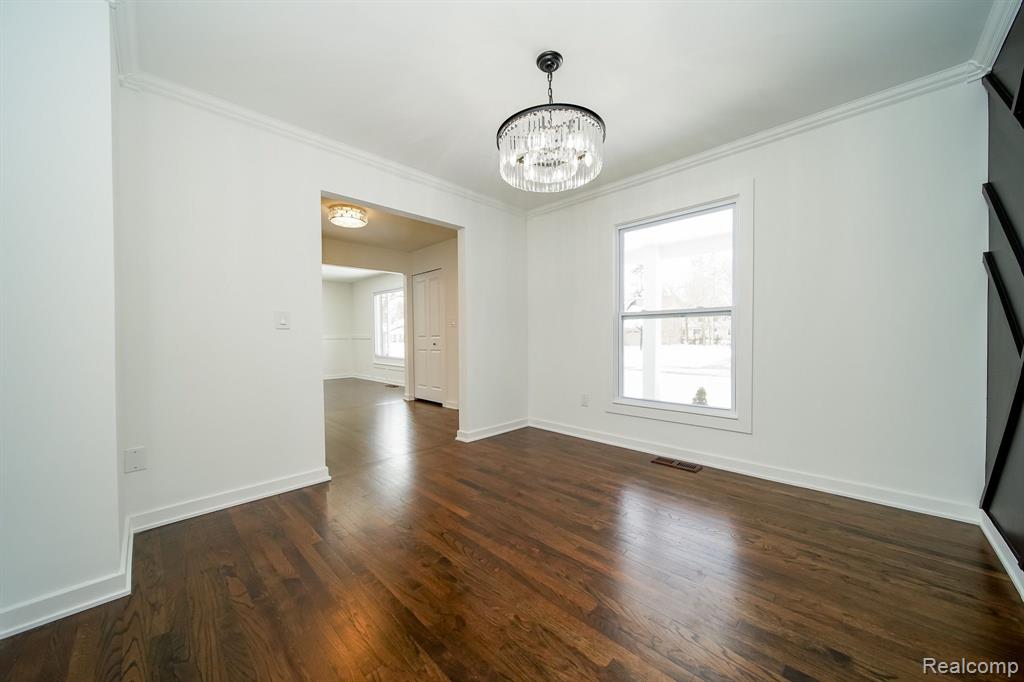 7359 SAINT AUBURN Drive, Bloomfield Hills, MI 48301 — Photo 41
