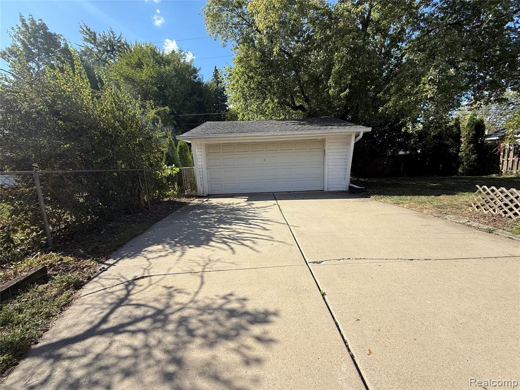 7505 Donna Street, Westland, MI — Photo 3