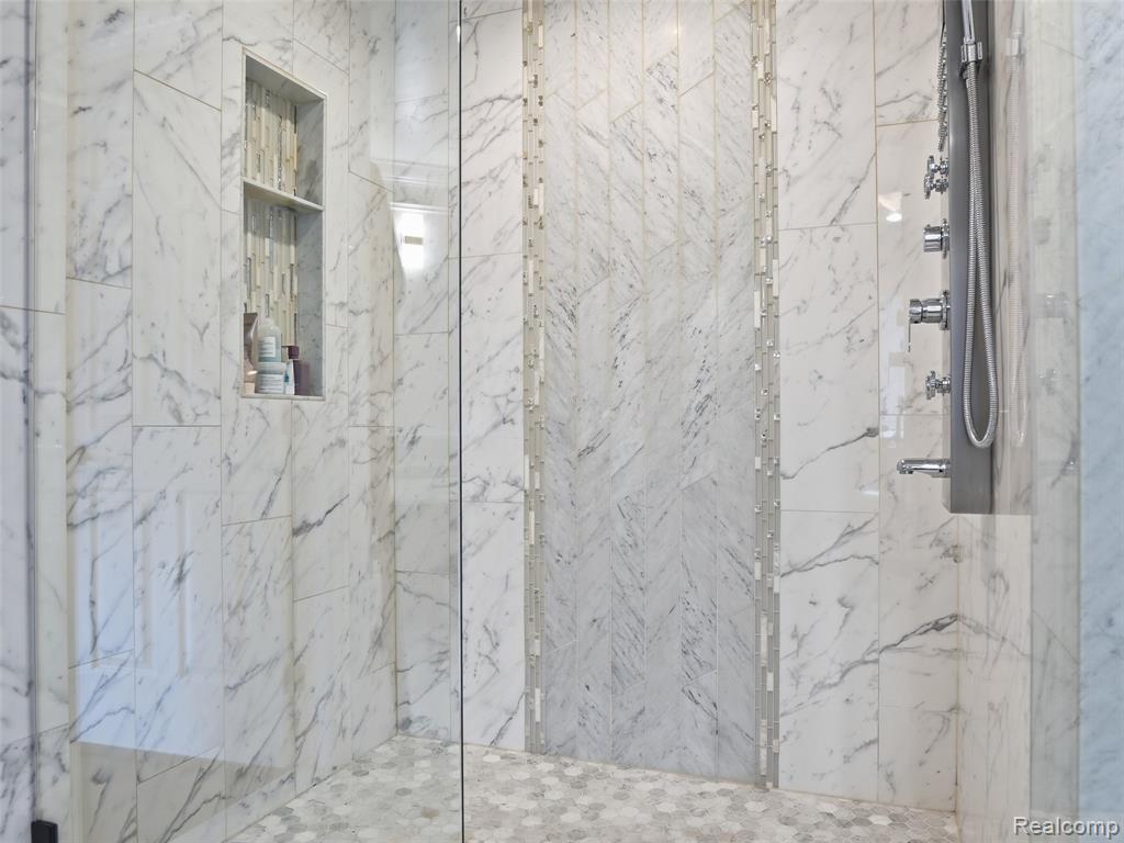 54465 Birchfield Drive E, Shelby Twp, MI 48316 — Photo 49