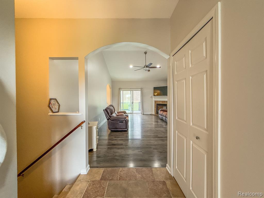 6310 MAPLE Avenue, Swartz Creek, MI 48473 — Photo 11