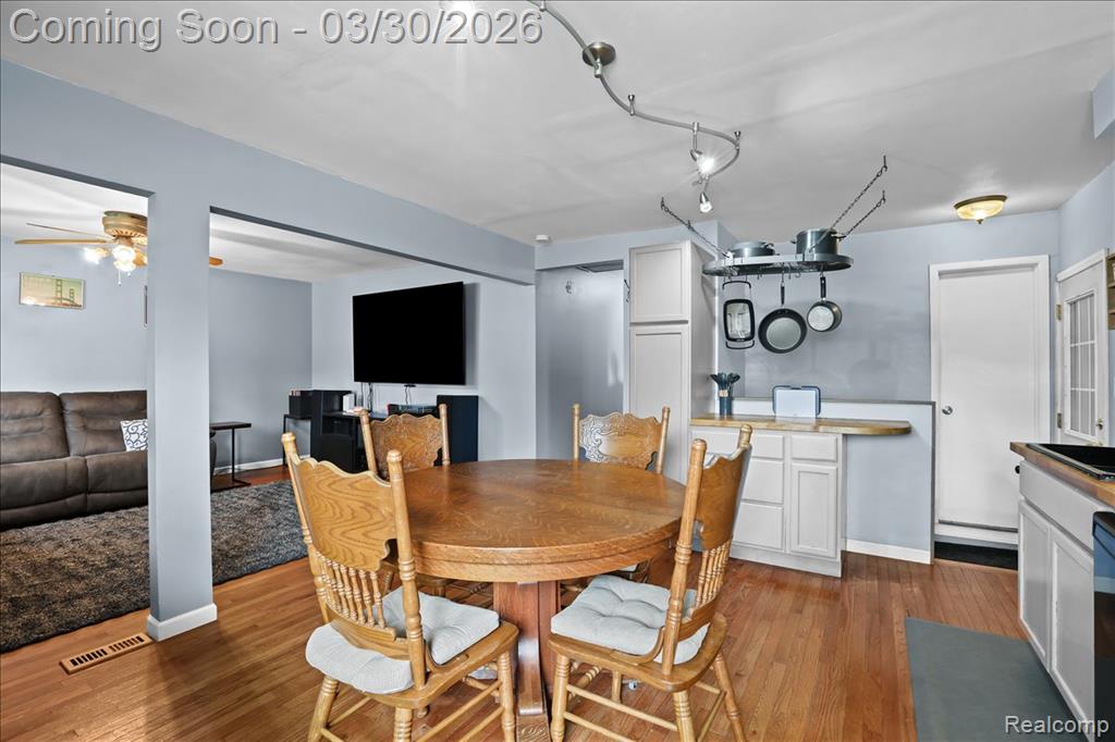 8346 Hillcrest Boulevard, Westland, MI — Photo 10