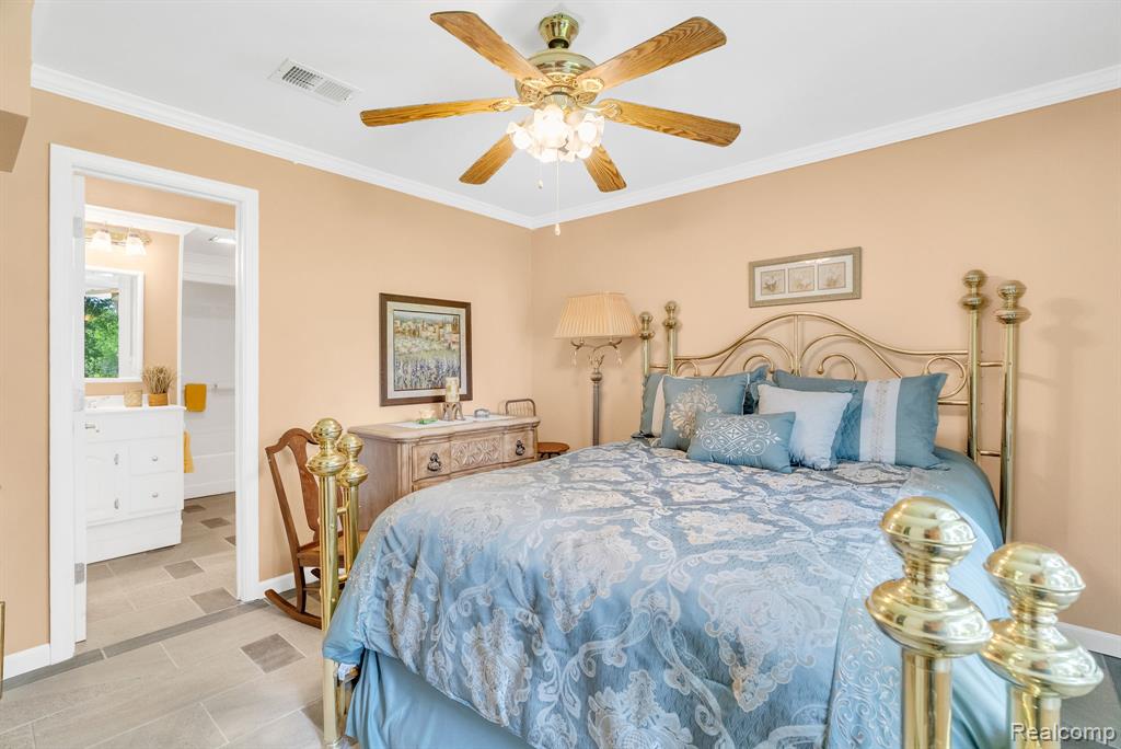 2610 Strawberry Lane, Port Huron, MI 48060 — Photo 57