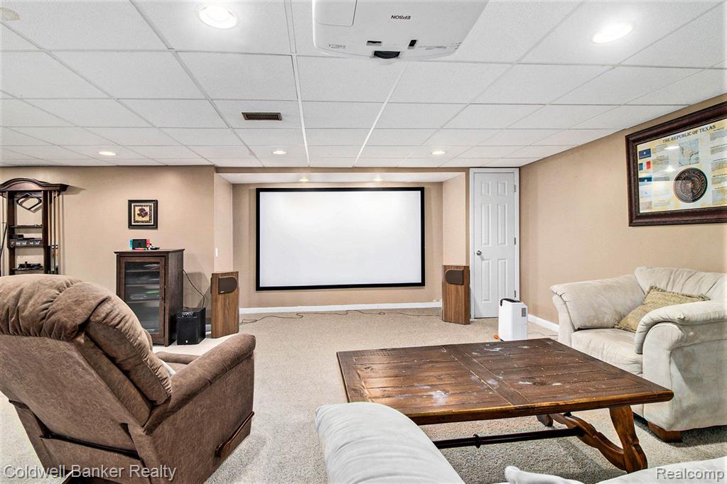 48520 Antique, Canton, MI 48187 — Photo 33