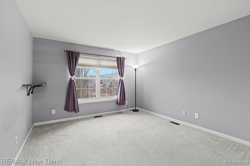 662 Village Lane, Milford, MI 48381 — Photo 25