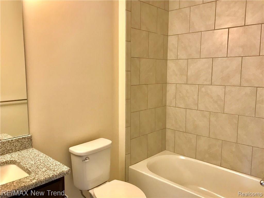42932 Cardinal Way, Novi, MI — Photo 19