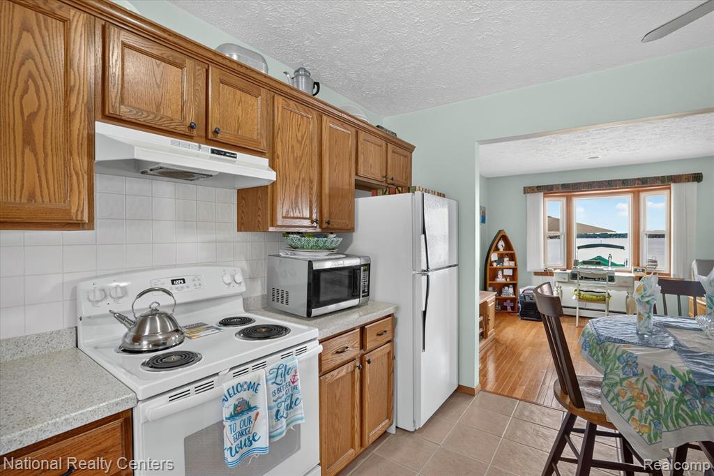 9450 Dexter Pinckney Road, Pinckney, MI 48169 — Photo 15