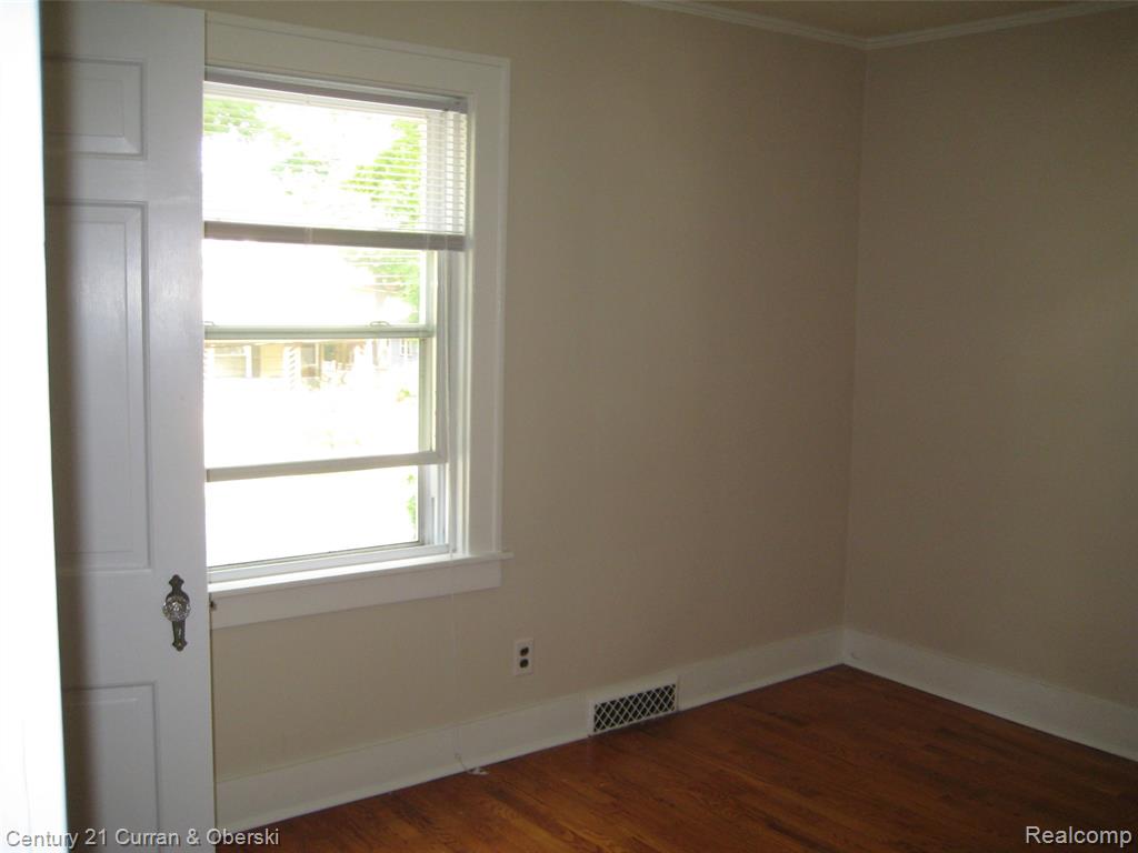 920 N Capitol Avenue, Lansing, MI 48906 — Photo 16