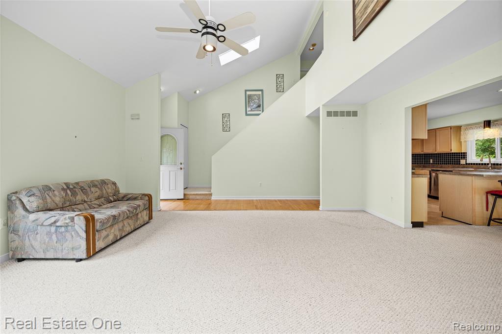 4642 Ponderosa Street, Commerce Twp, MI 48382 — Photo 7