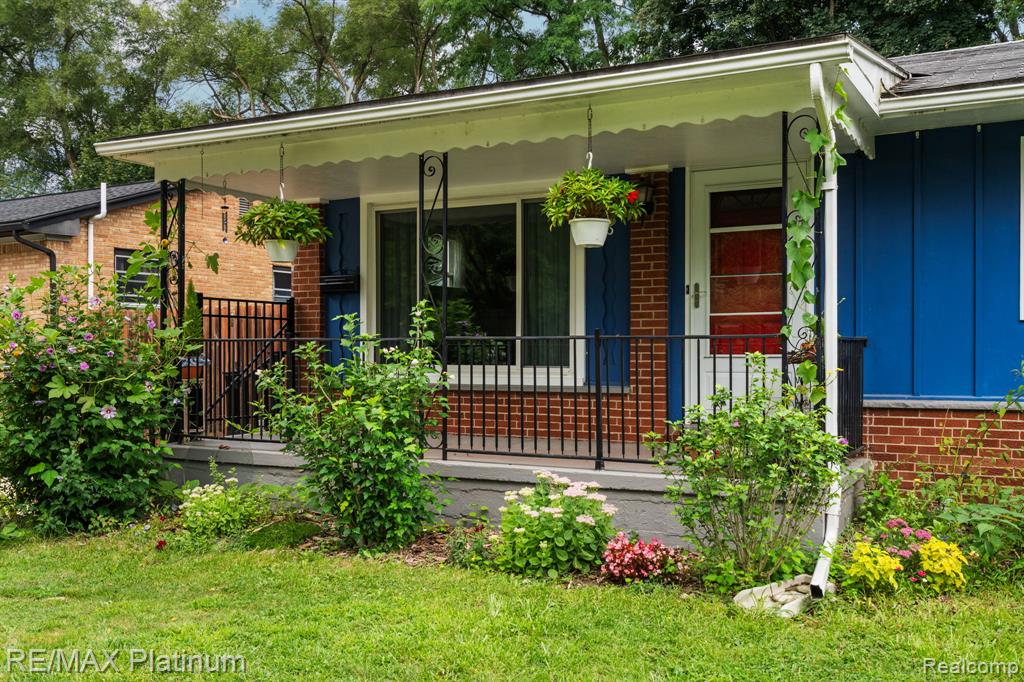 6 Salem Court, Ann Arbor, MI 48104 — Photo 3