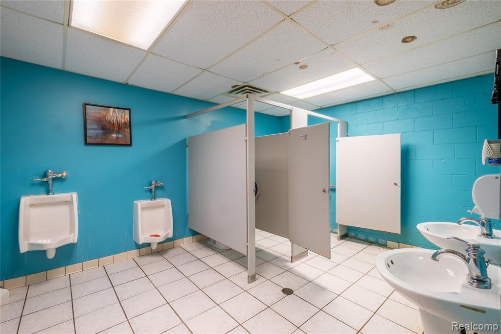 5378 Fenton Road, Flint, MI 48507 — Photo 48