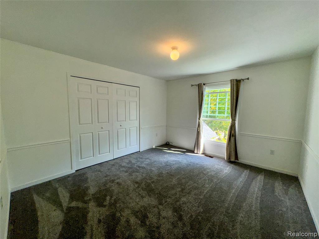 7240 Aaronway Drive, West Bloomfield, MI 48324 — Photo 23