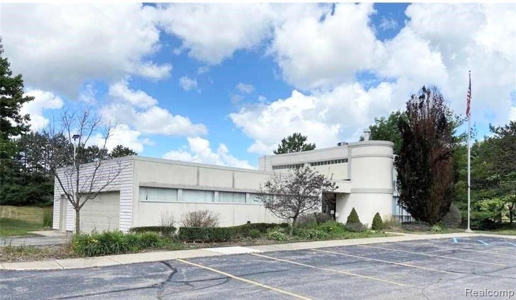 3630 OLD CREEK Road, Troy, MI 48084 — Photo 29