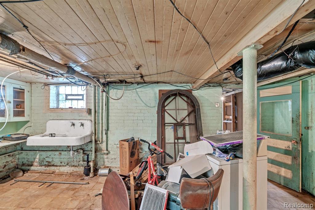 5059 LAKEVIEW Street, Detroit, MI 48213 — Photo 21