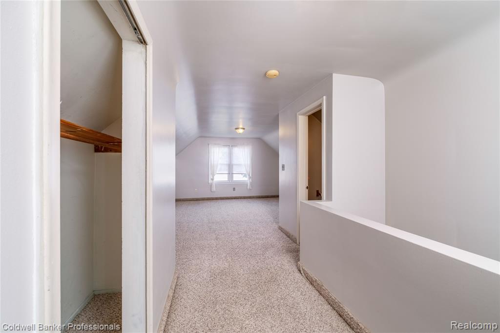 9388 Salem, Redford, MI 48239 — Photo 17