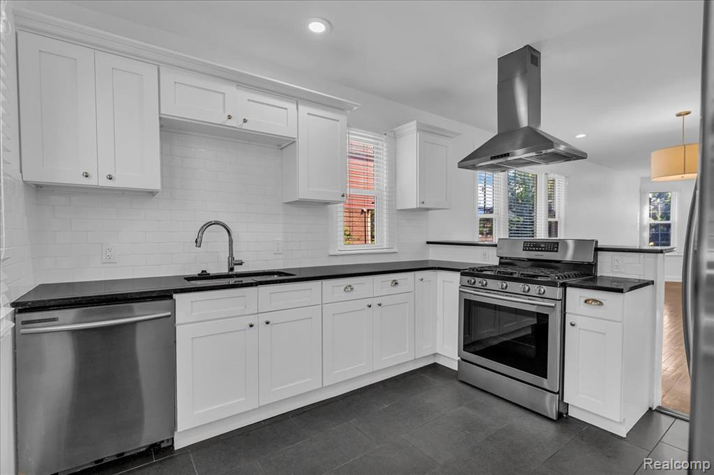 2543 Beals Street, Detroit, MI 48214 — Photo 9