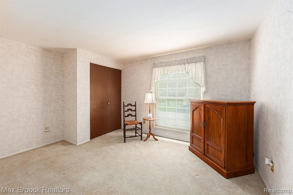 942 S Shady Hollow Circle, Bloomfield Hills, MI 48304 — Photo 20