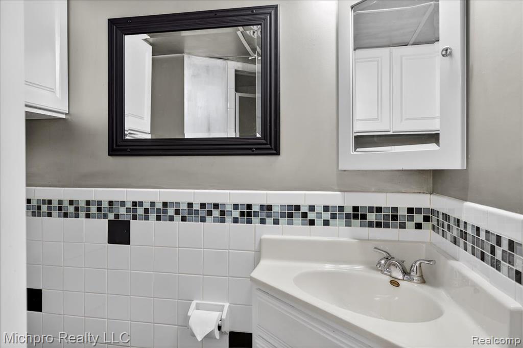 4932 Grange Hall Road, Holly, MI 48442 — Photo 46