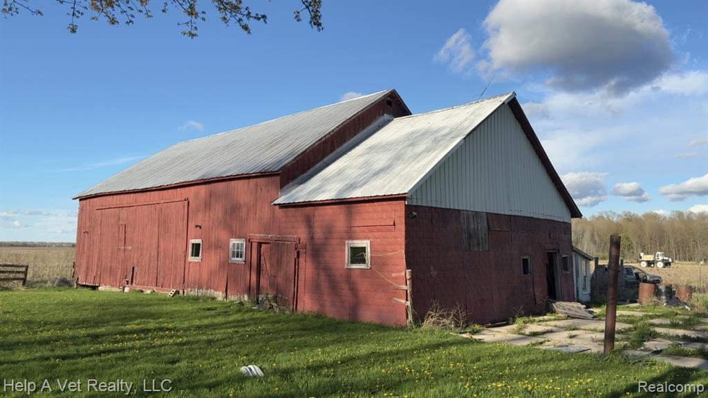 2258 N SCHOENHERR Road, Custer, MI 49405 — Photo 4