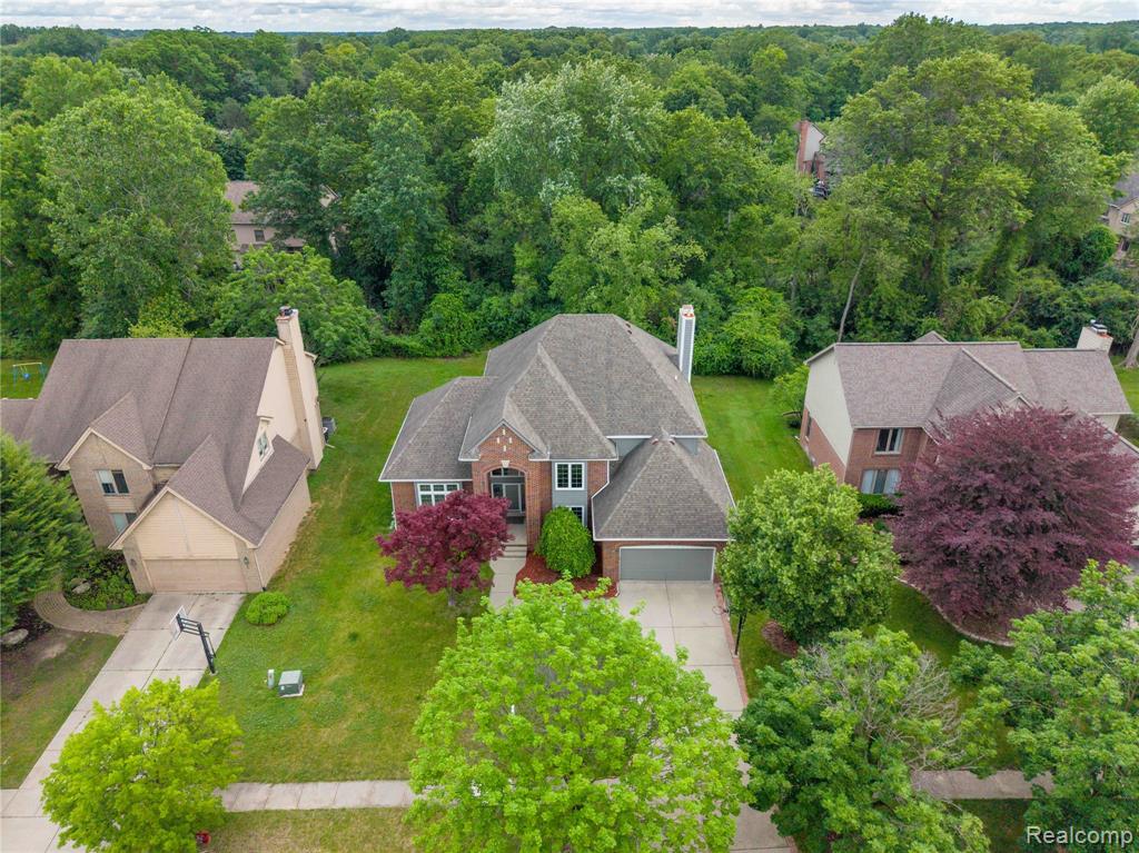 7386 Woodlore Drive, West Bloomfield, MI 48323 — Photo 43