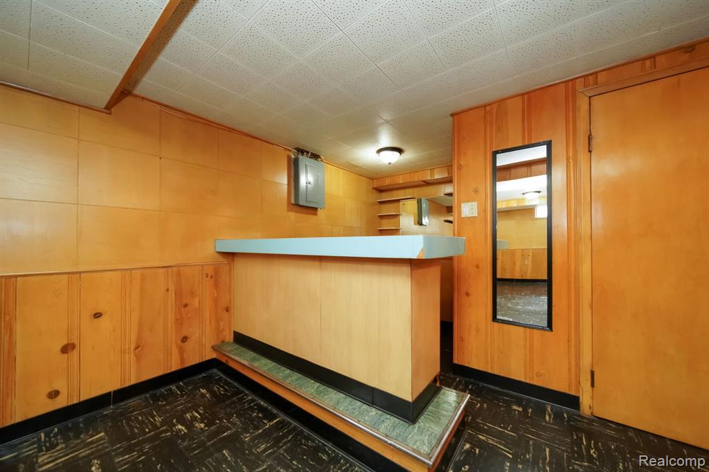927 CLEOPHUS Parkway, Lincoln Park, MI 48146 — Photo 48