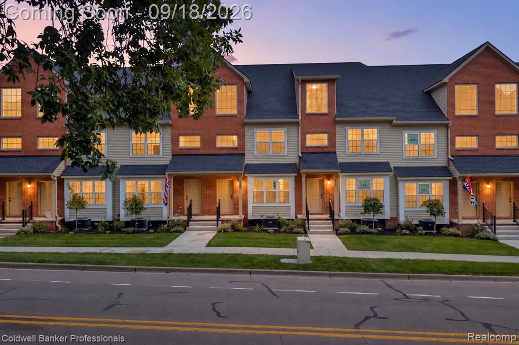 512 Village Lane, Milford, MI 48381