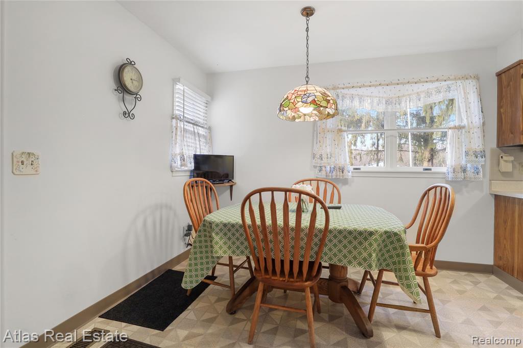 4386 Bennett Drive, Burton, MI 48519 — Photo 23