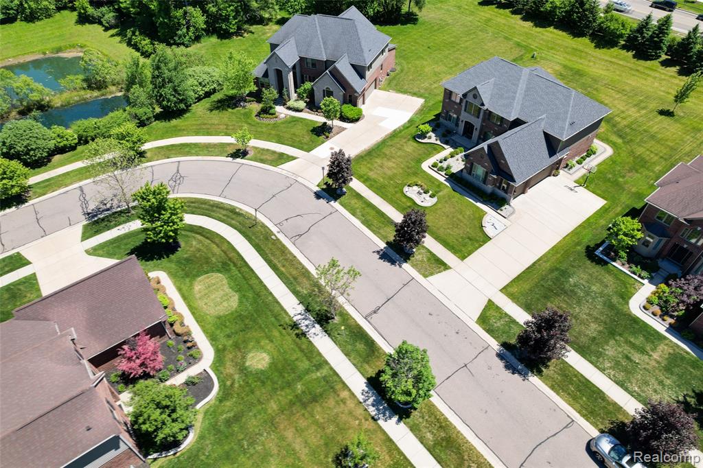 47576 VALENCIA Circle, Novi, MI — Photo 83