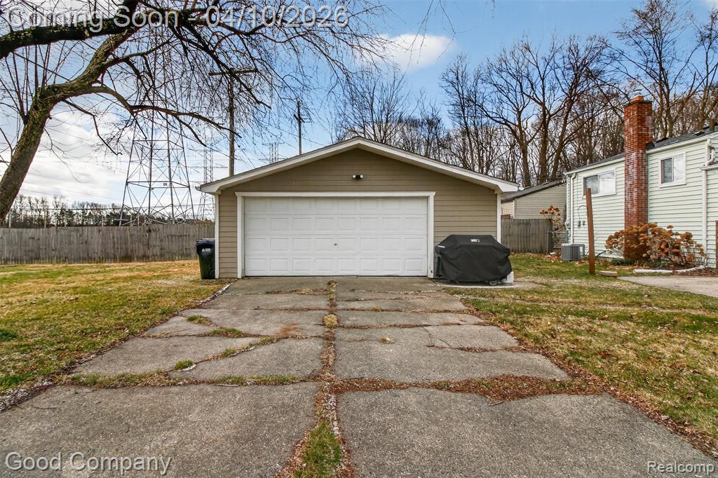 41036 Paign Drive, Sterling Heights, MI 48313 — Photo 34
