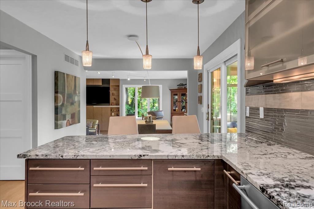 7015 Scenic Ridge Drive, Clarkston, MI — Photo 19