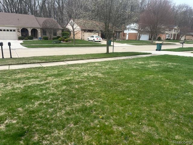 5698 Bingham Drive, Troy, MI 48085 — Photo 15
