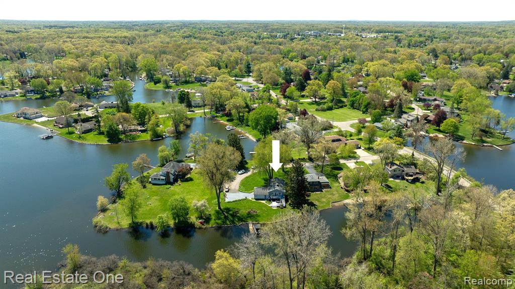 7311 BISCAYNE Court, White Lake, MI 48383 — Photo 57