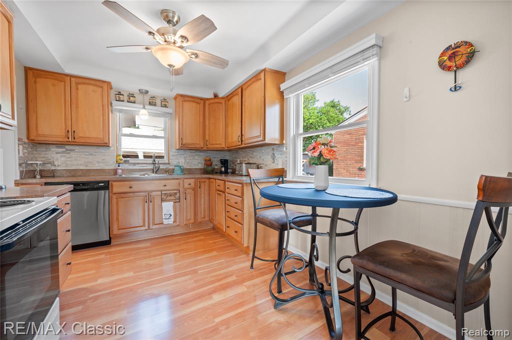 6622 Schaller Street, Garden City, MI — Photo 13