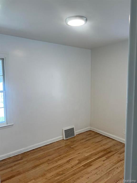 541 BUCKINGHAM Avenue, Flint, MI 48507 — Photo 5