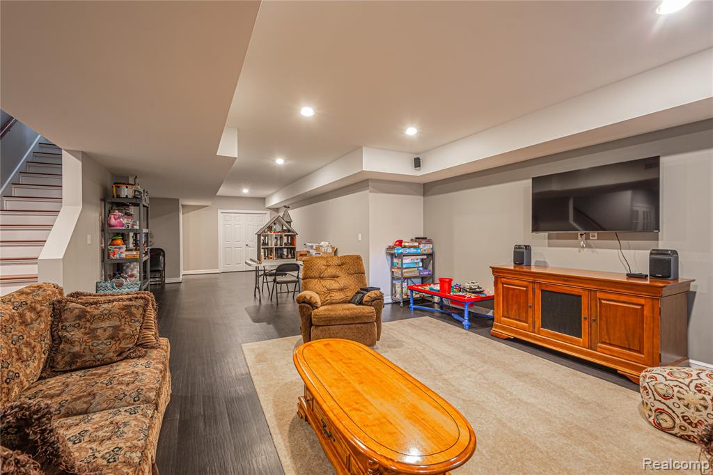 5429 Shorewood Drive, Fort Gratiot, MI 48059 — Photo 52