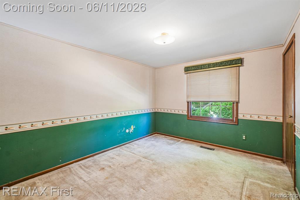 5950 Diamond Drive, Troy, MI 48085 — Photo 21
