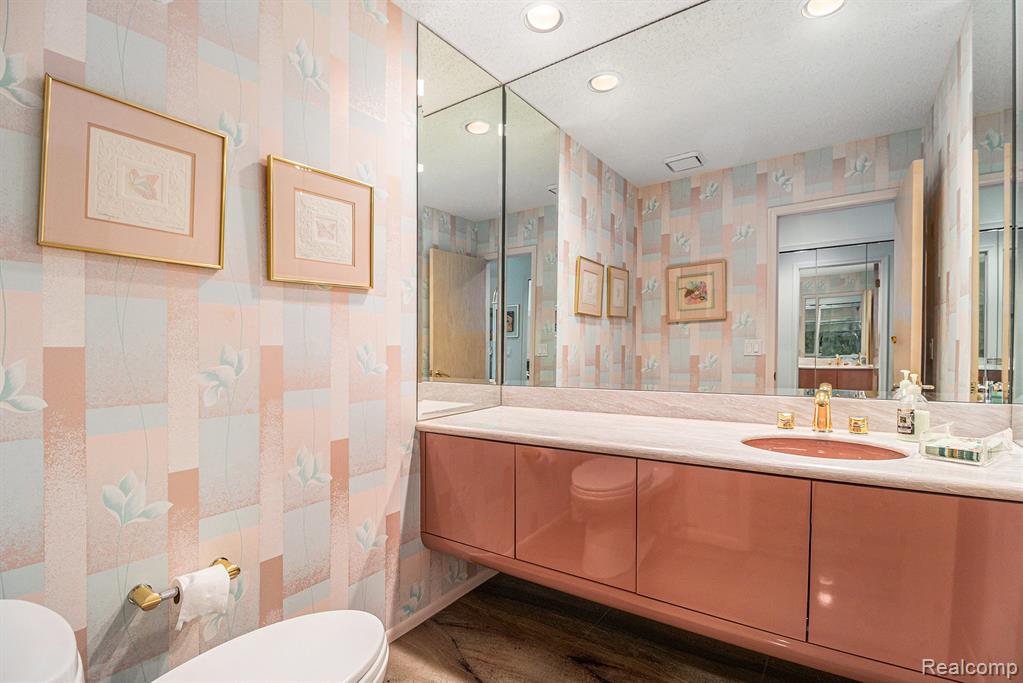 4825 Mirror Lake Drive, West Bloomfield, MI 48323 — Photo 28