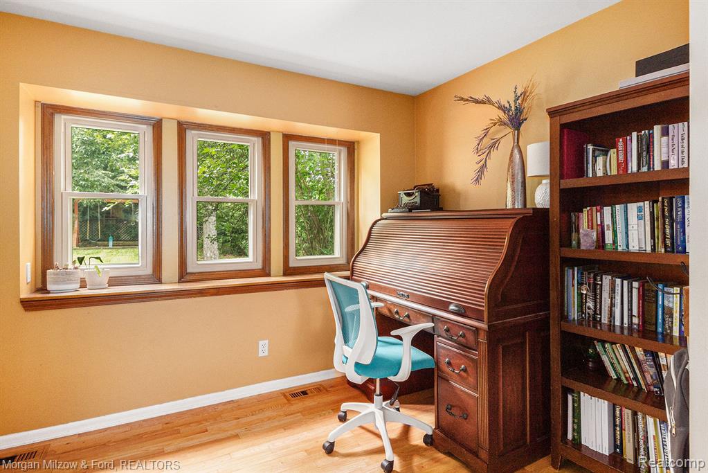 5010 Parview Drive, Clarkston, MI — Photo 6